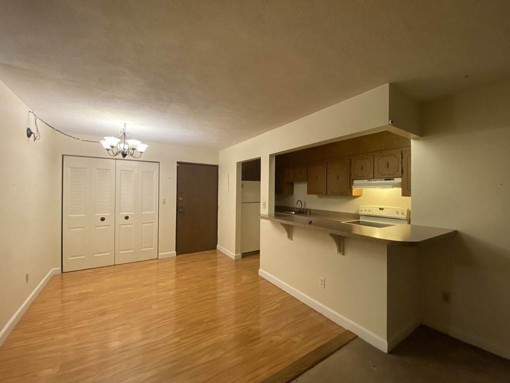 288 Main - Photo 1