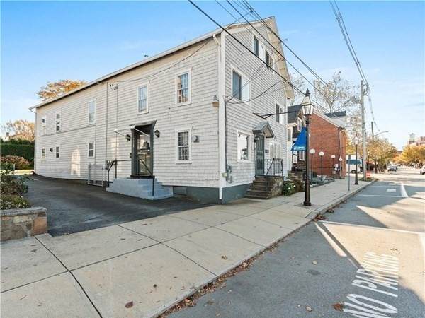 474 Thames St - Photo 1