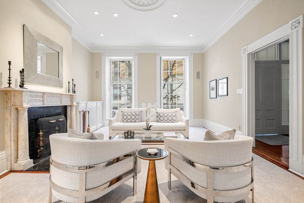 71 Hancock St - Photo 1