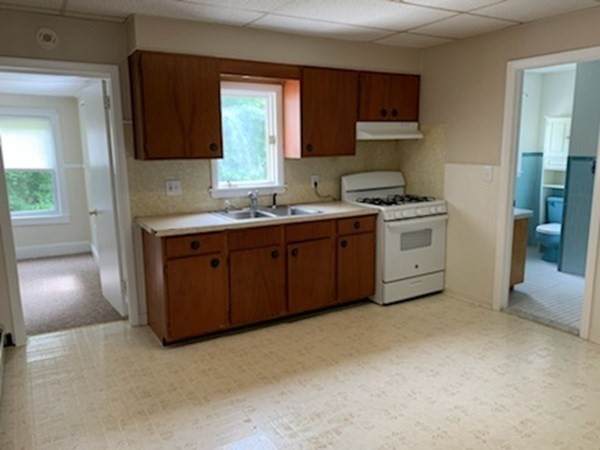 100 Cottage St - Photo 1