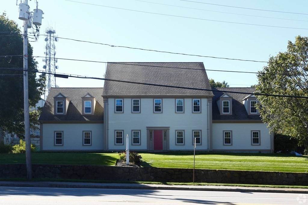 1025 Plain Street - Photo 1