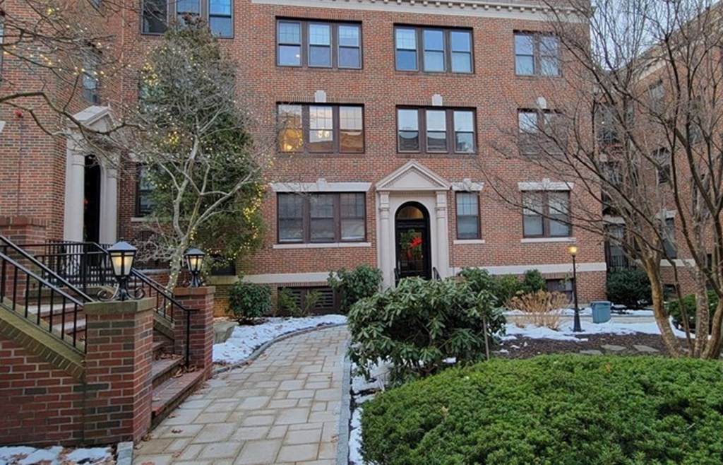 1990 Commonwealth Ave - Photo 1