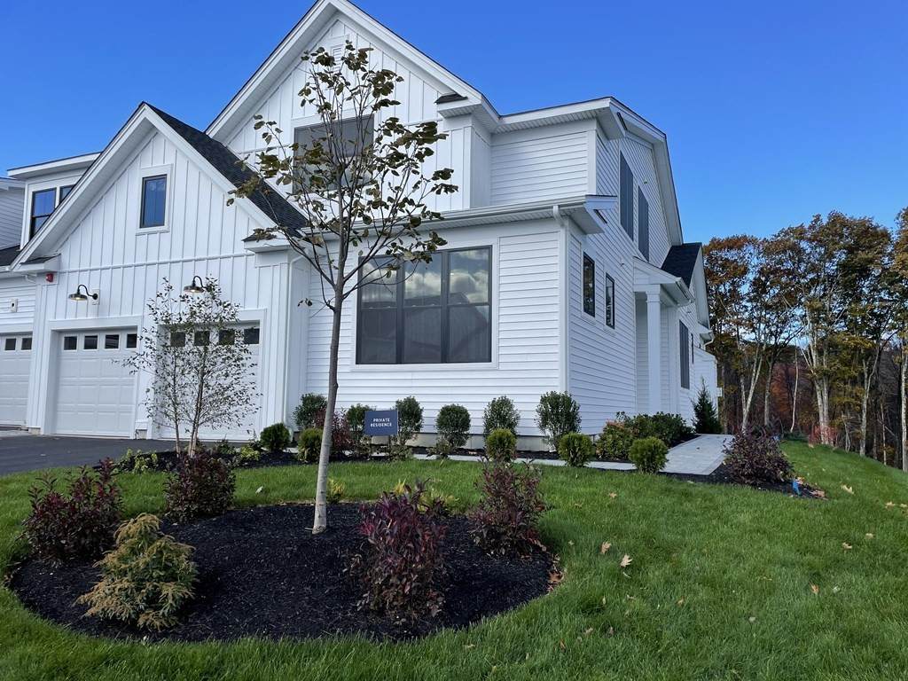 13 Lyons Ln - Photo 1