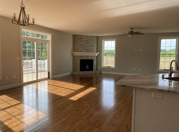329 Chicopee - Photo 1