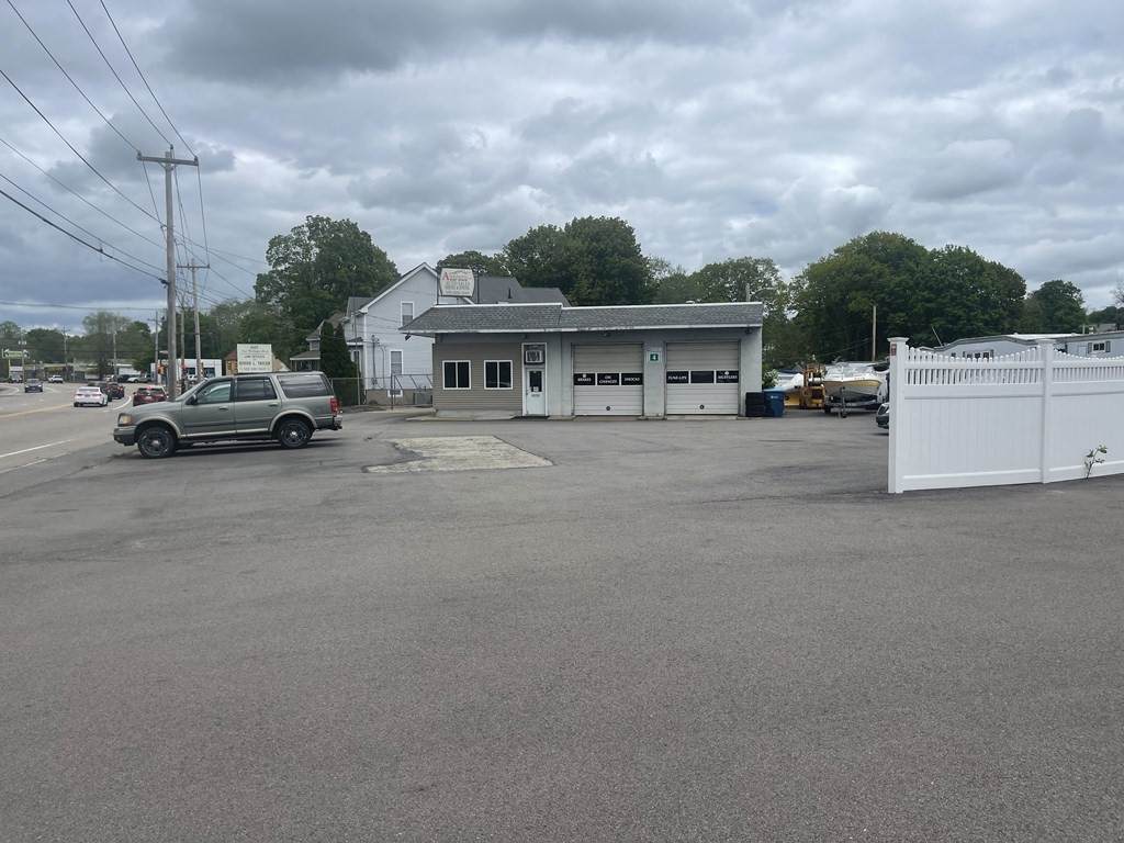 635 East Washington (Route 1) - Photo 1