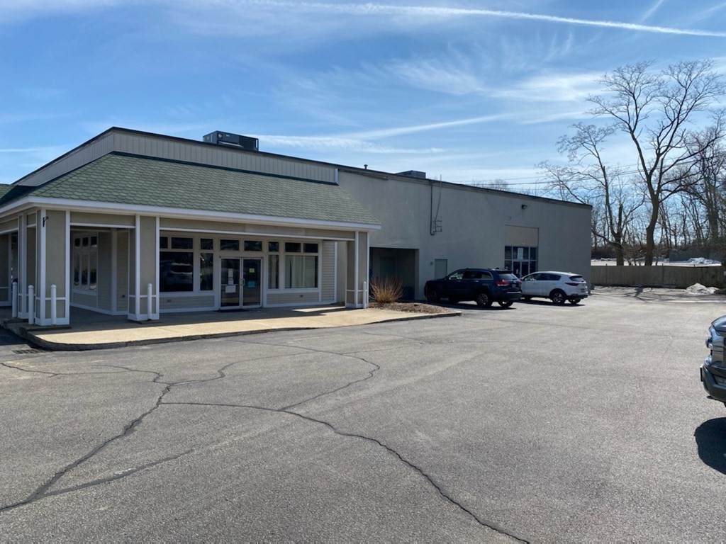 1235 Wampanoag Trl - Photo 1