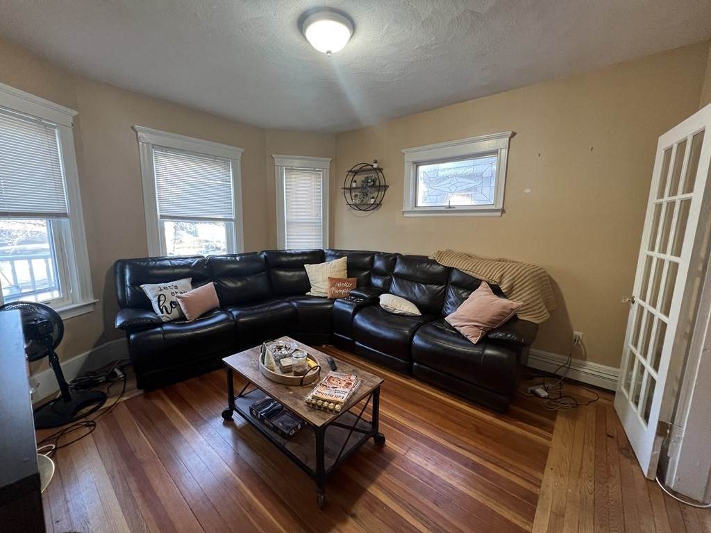 128 Fellsway W - Photo 1