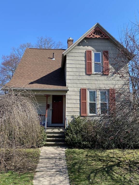 207 W Franklin St - Photo 1