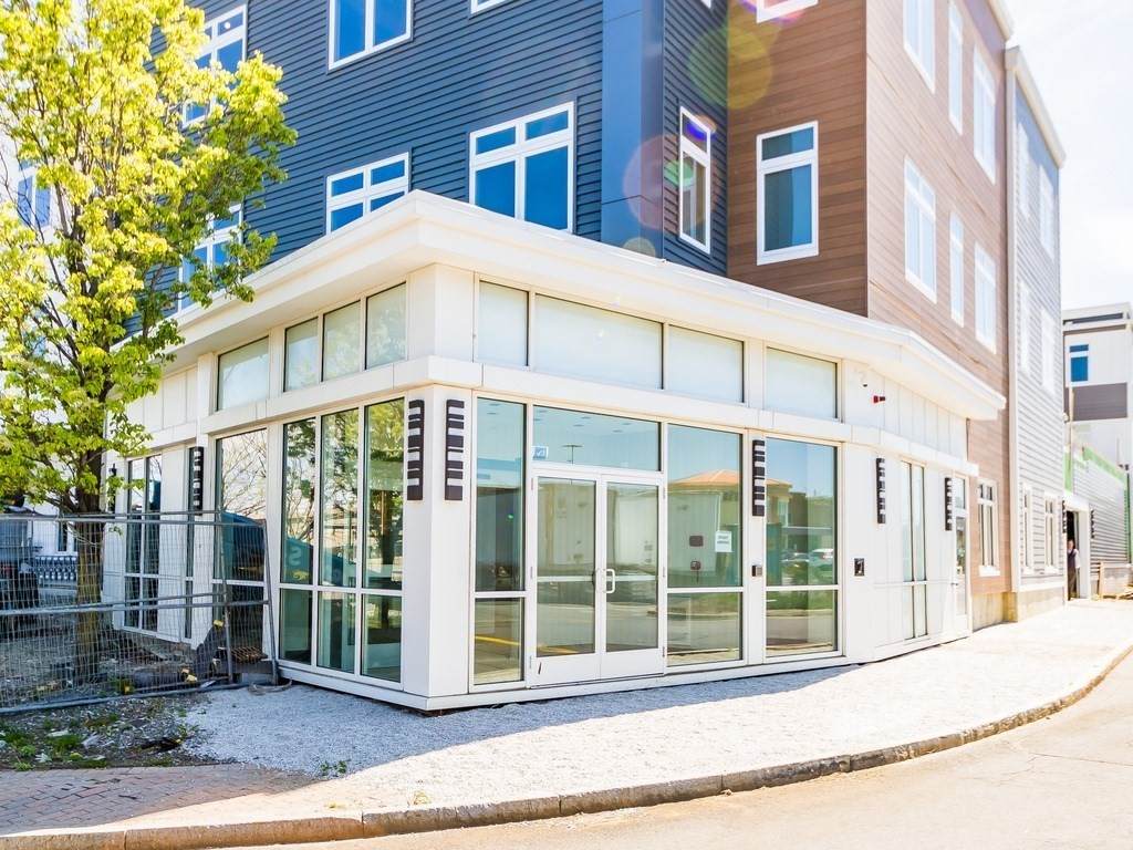 60 Cross St E. - Photo 1