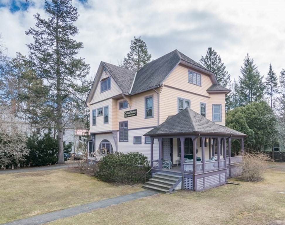 194 Amity Street - Photo 1
