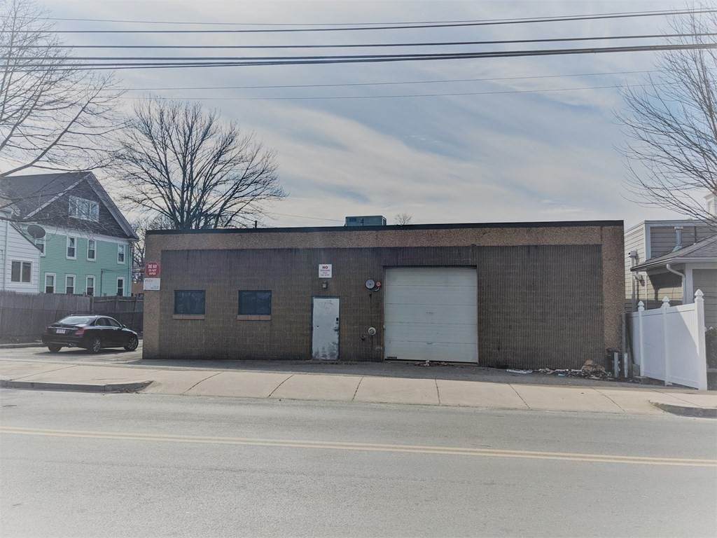 258-260 Main St - Photo 1
