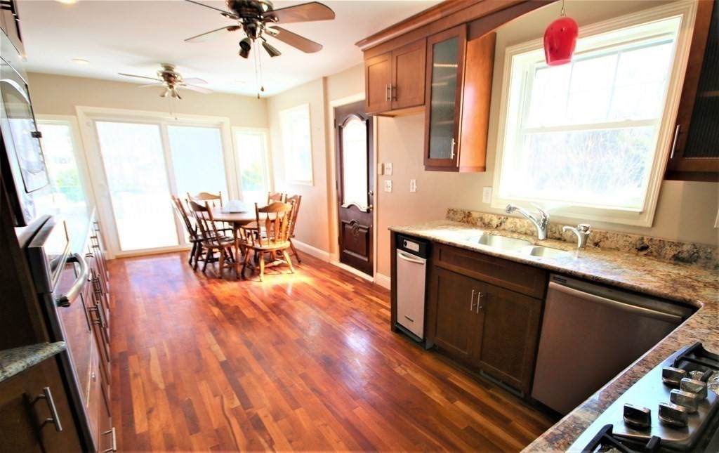 76 Hollingsworth - Photo 1