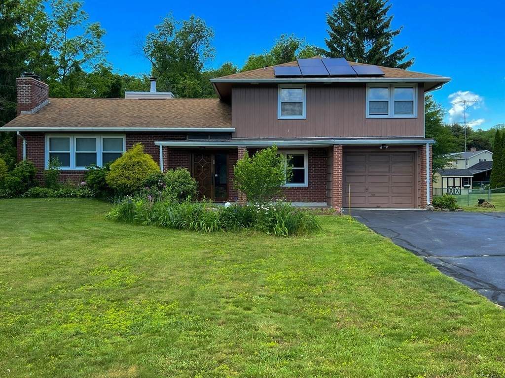 905 Dewey St - Photo 1