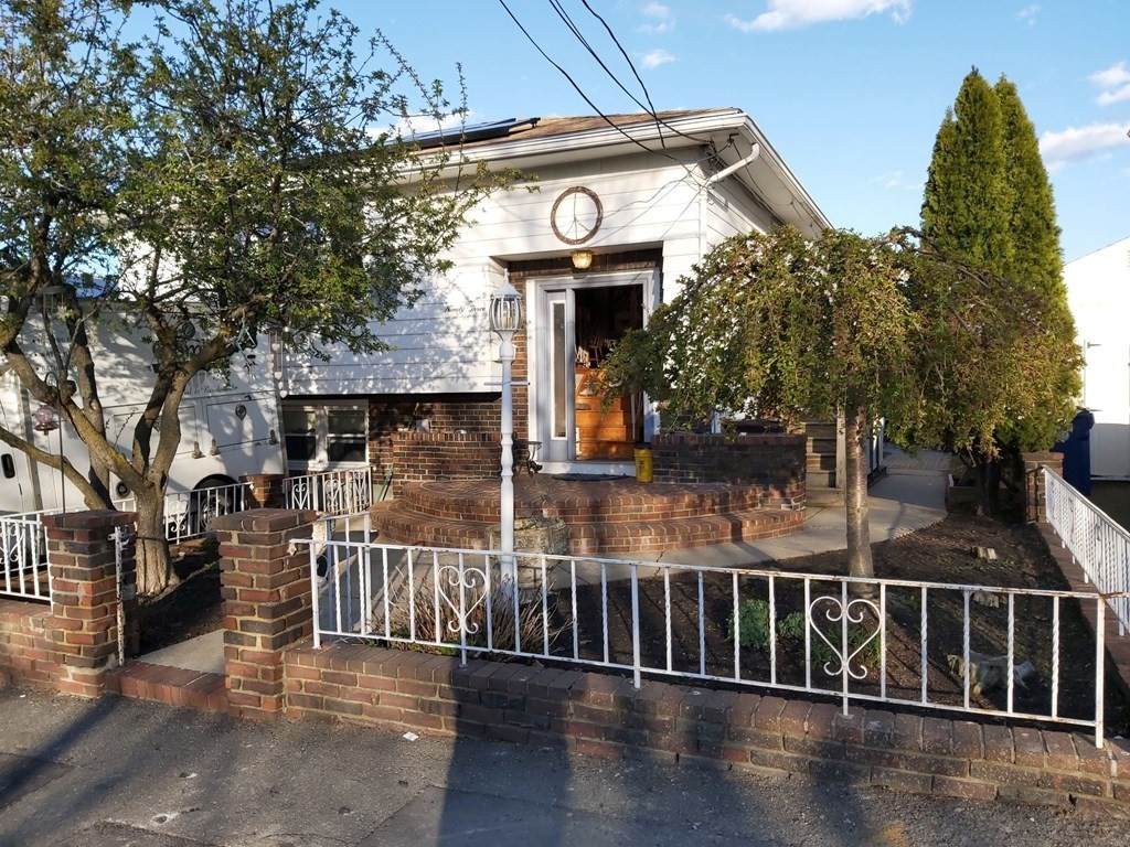93 Steeple St - Photo 1