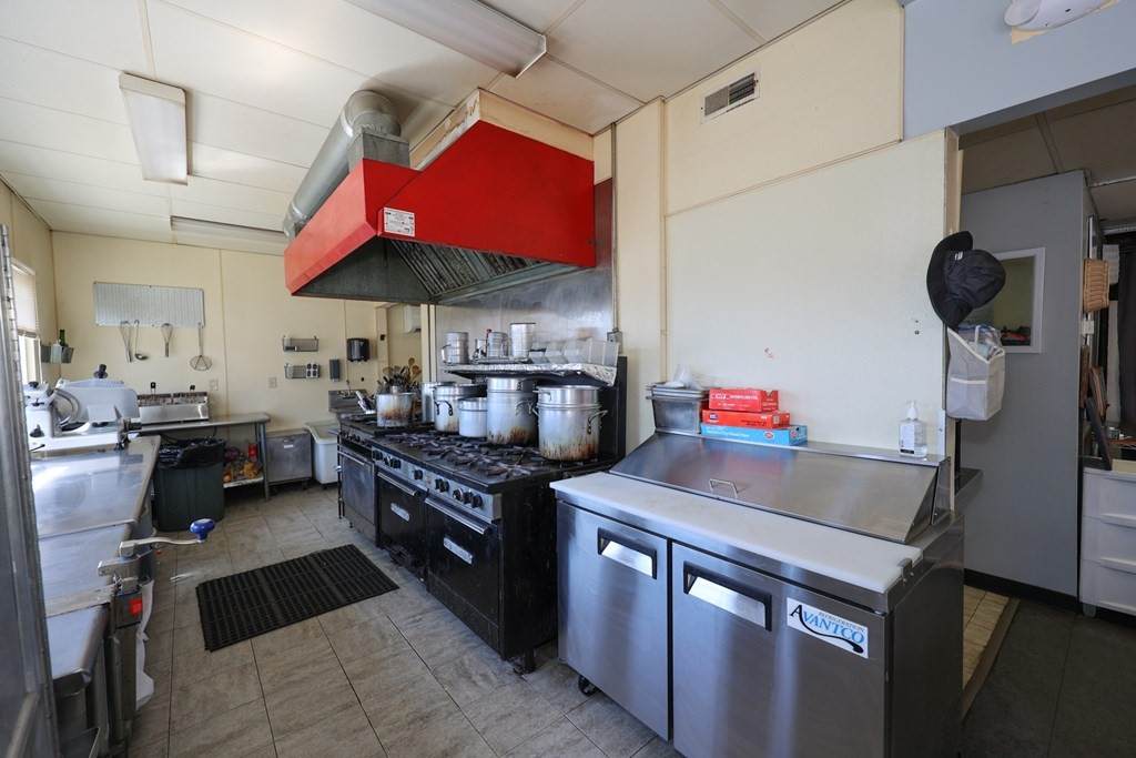 124 East Hollis Street - Photo 1