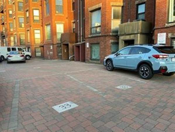 33 Bay State Rd - Photo 1