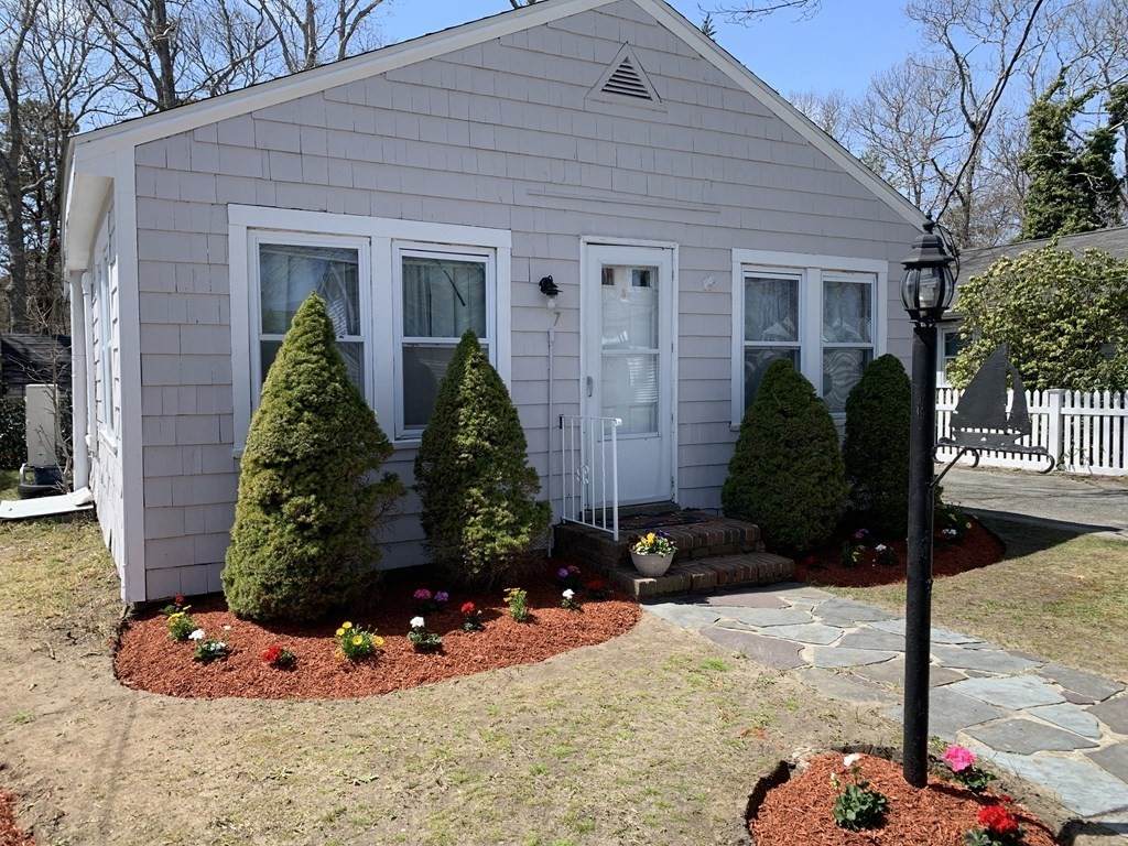 7 Pleasant St - Photo 1