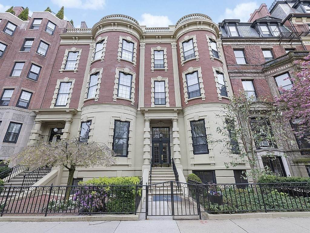 60 Commonwealth Avenue - Photo 1