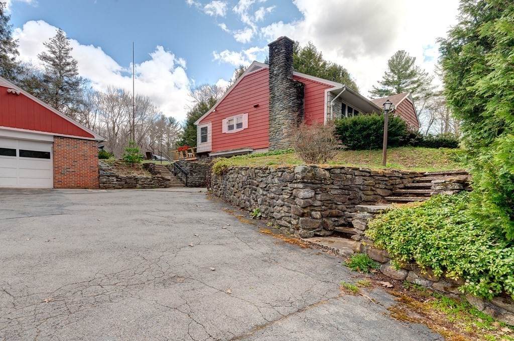 121 Charlton Rd - Photo 1