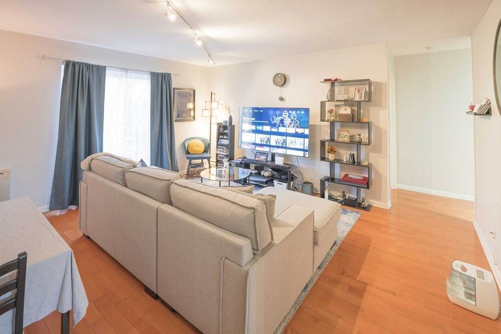 20 Westgate Rd - Photo 1