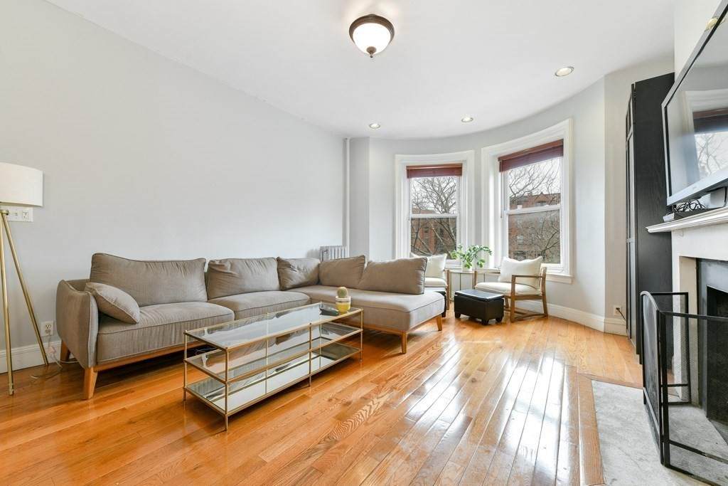 1056 Beacon St - Photo 1