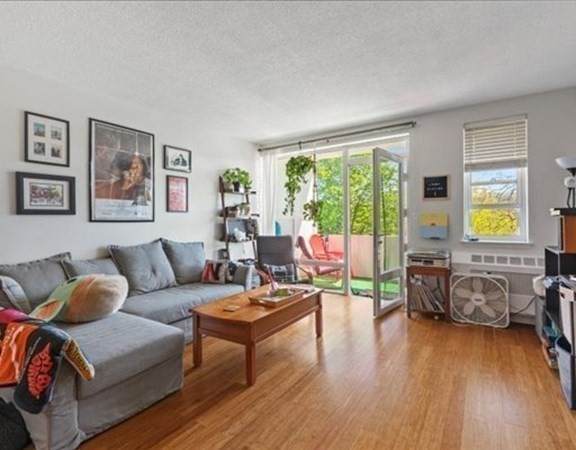 100 Marion St - Photo 1