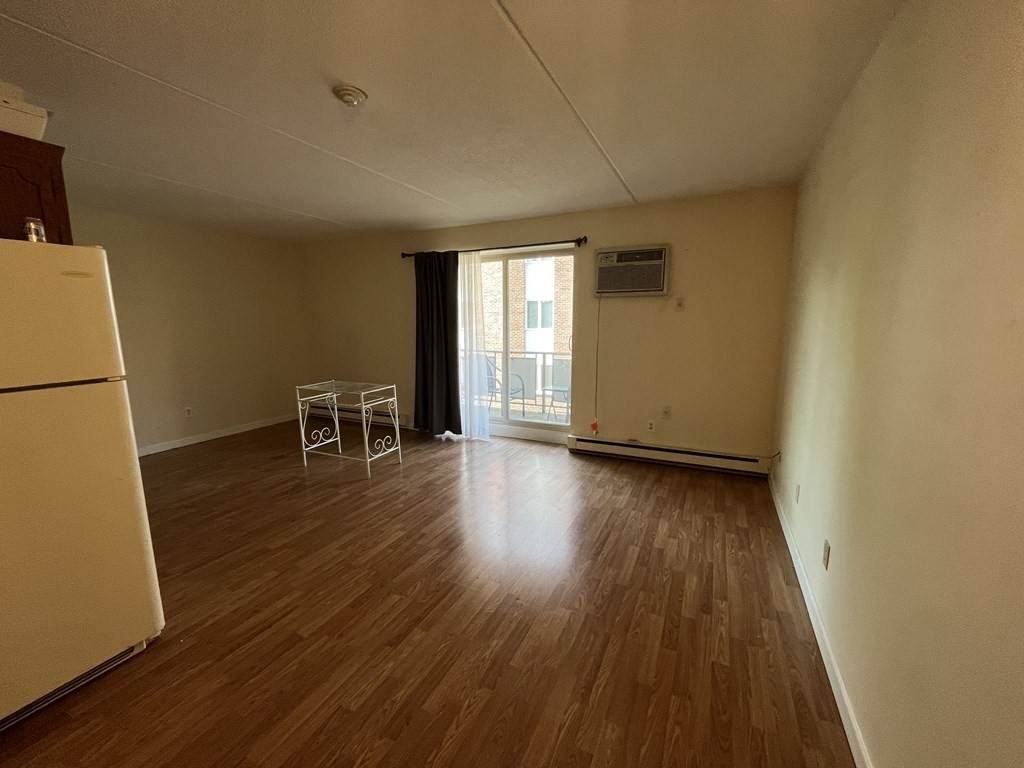 288 Main - Photo 1