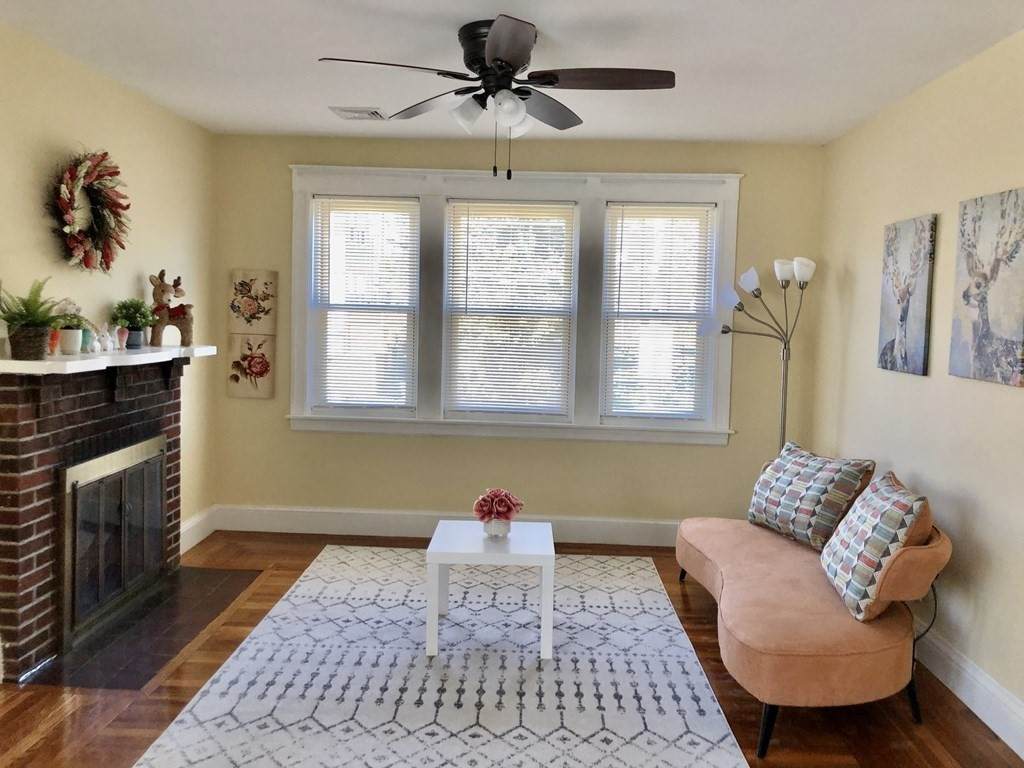 124 White St - Photo 1