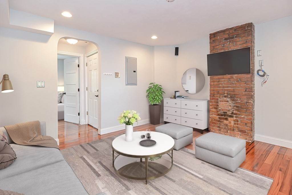 216 E Street - Photo 1