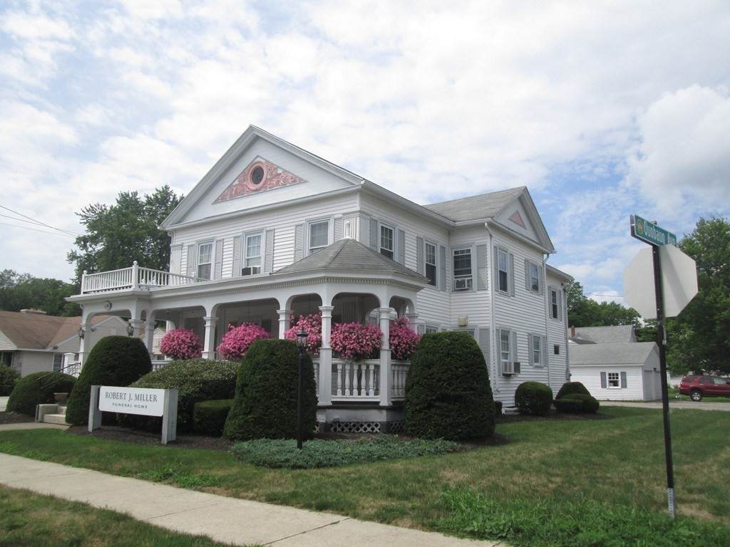247 Main St - Photo 1