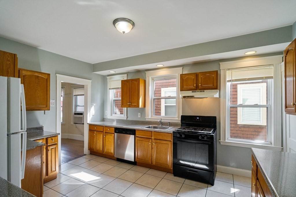19 Semont Rd - Photo 1