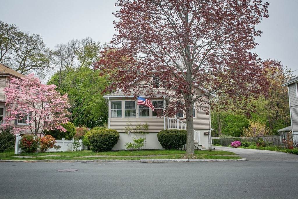90 Sherman St - Photo 1