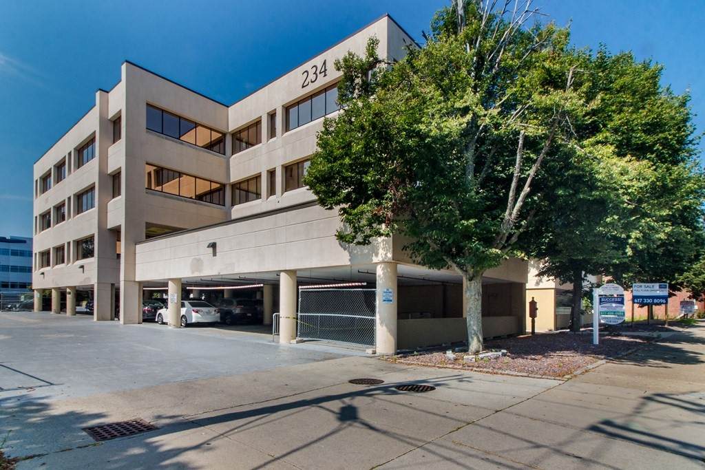 234 Copeland St - Photo 1