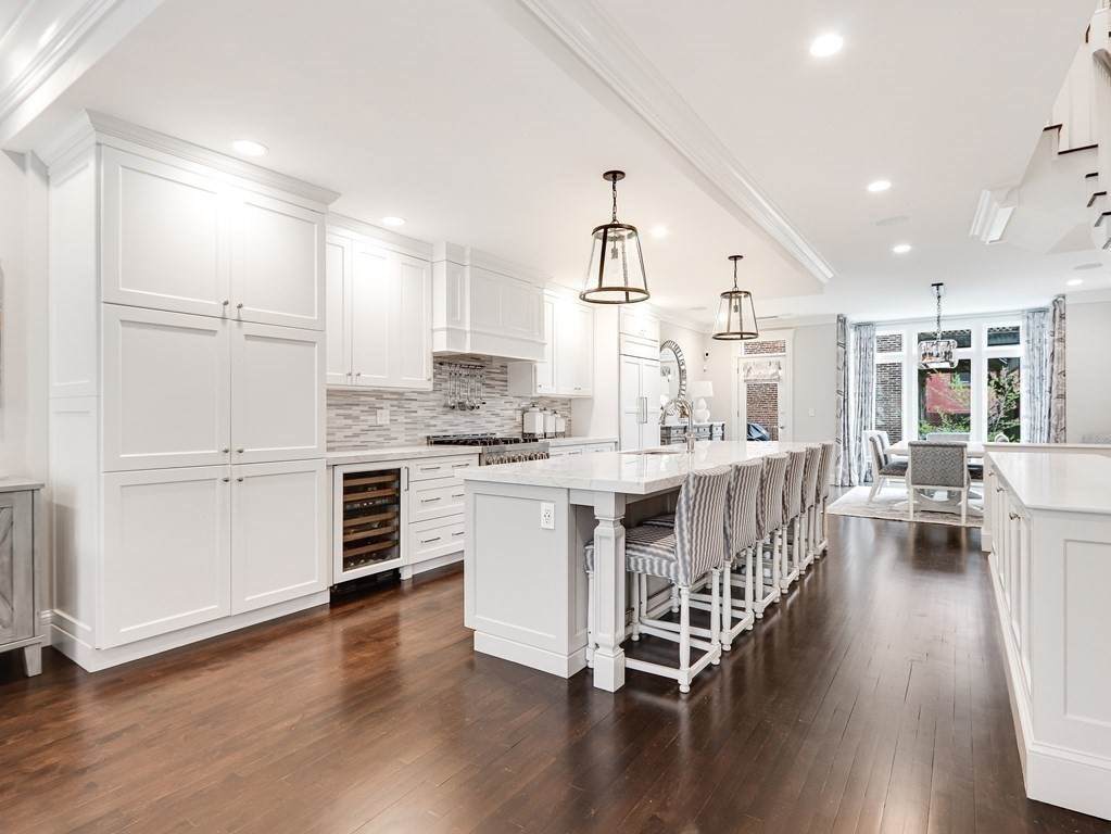546 Columbus Ave - Photo 1