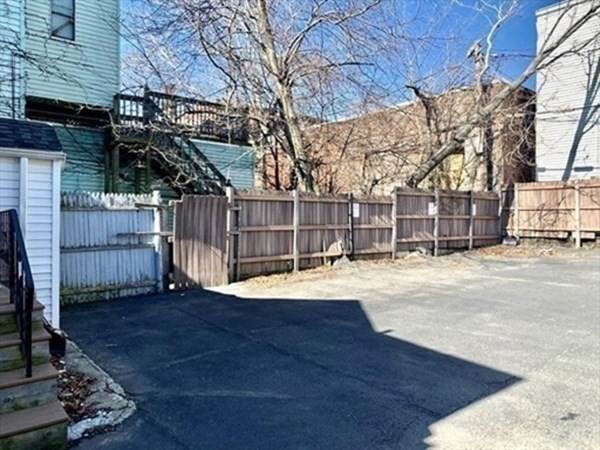 100 Lexington St - Photo 1
