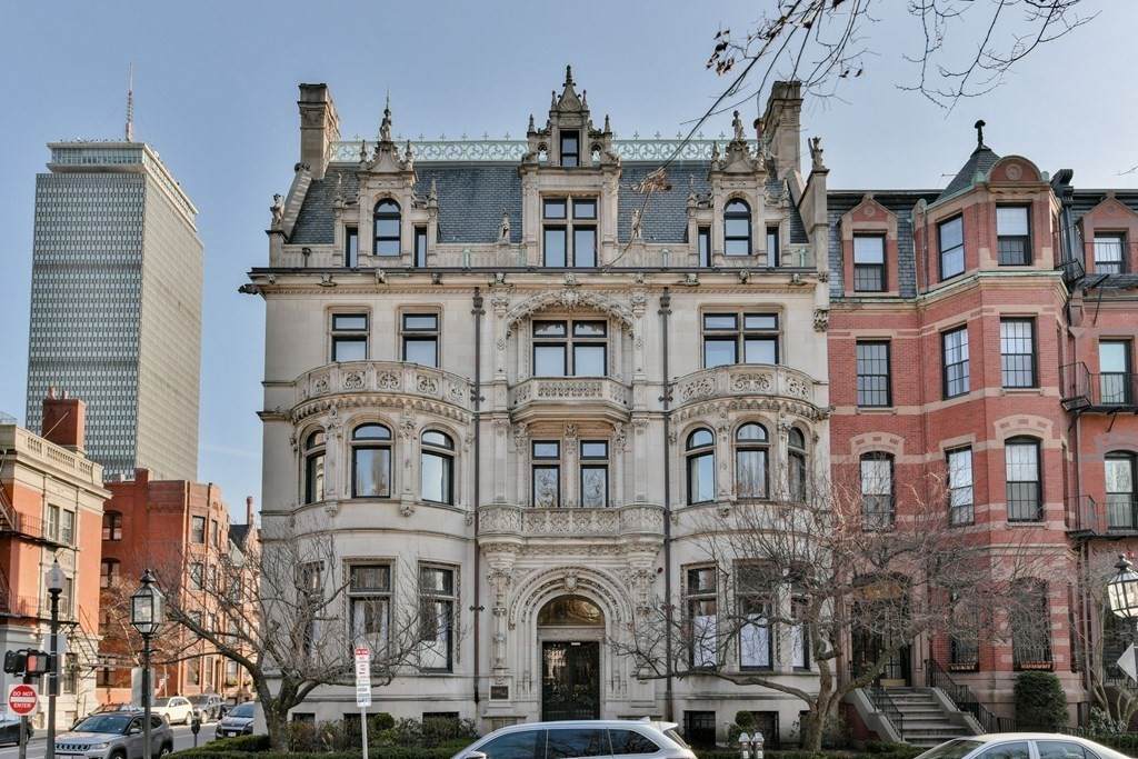 314 Commonwealth Avenue - Photo 1
