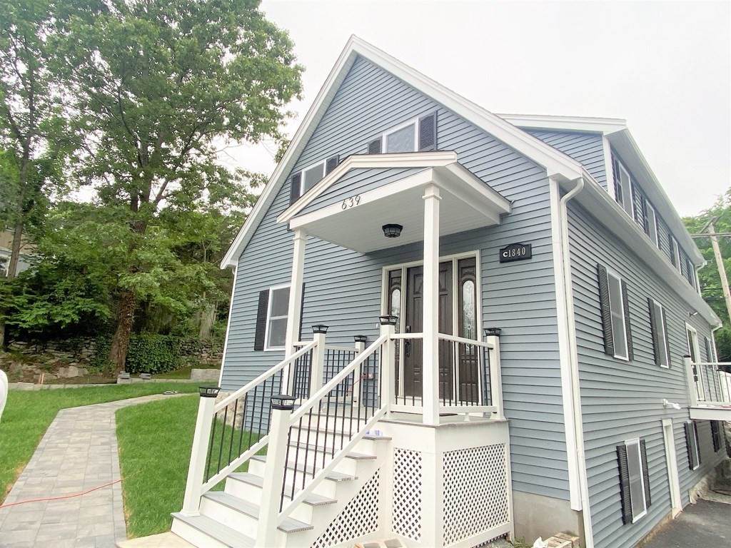 639 Washington St - Photo 1
