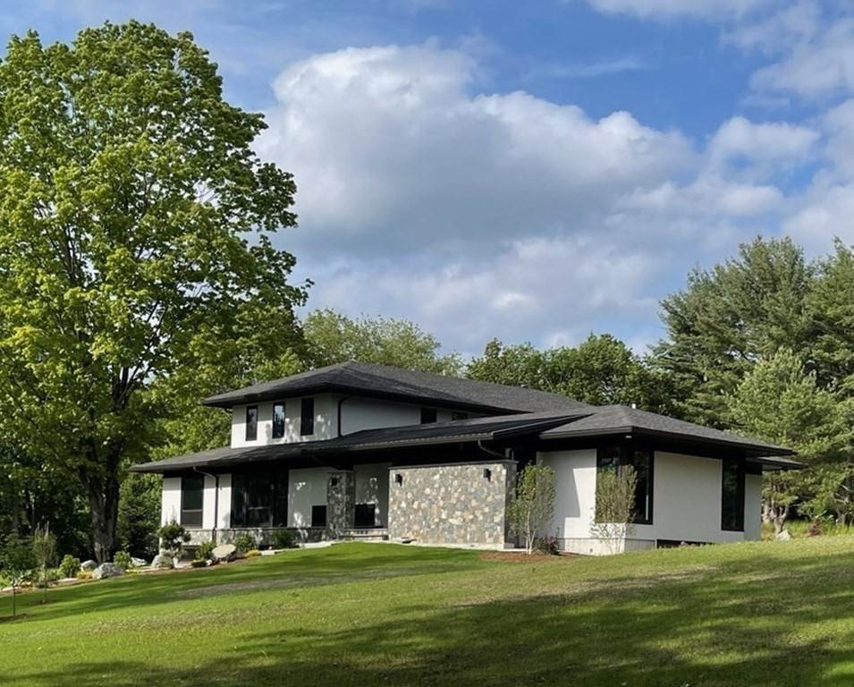15 Myles Standish Rd - Photo 1