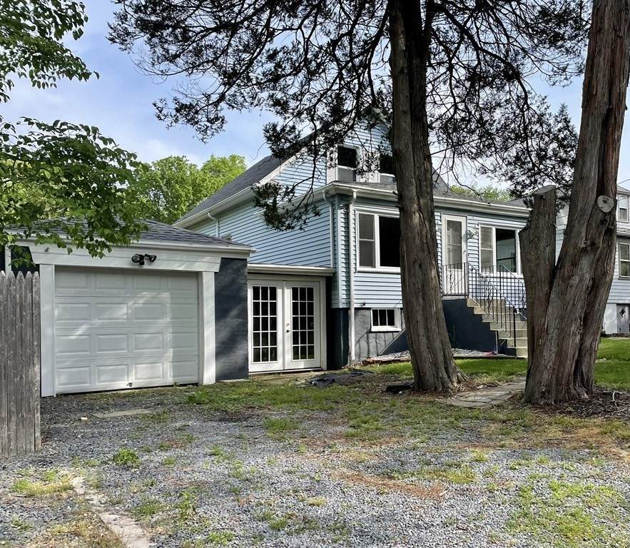 249 Bonin St - Photo 1