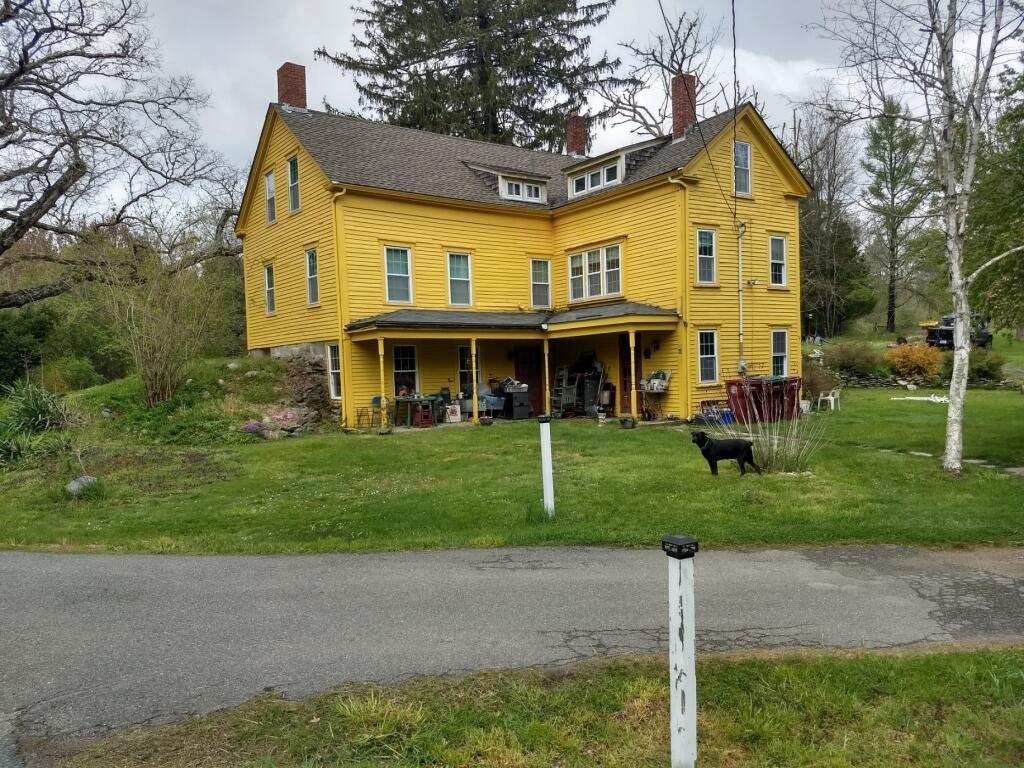 60 Marion Rd - Photo 1
