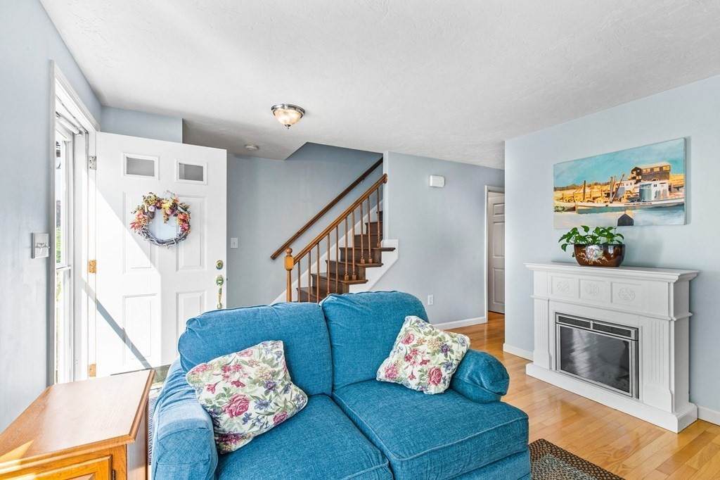632 Washington St - Photo 1