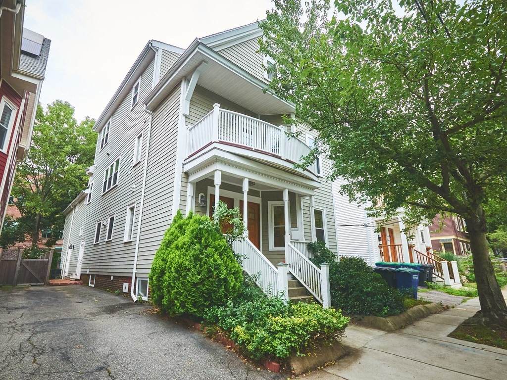 9 Cottage Ave - Photo 1