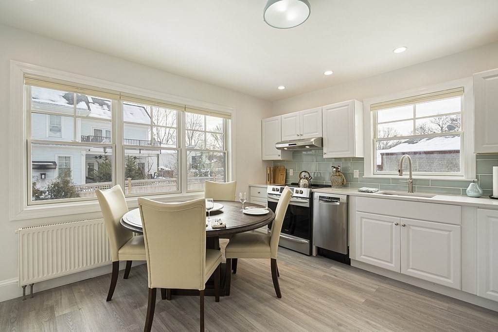 13 Broadway Avenue - Photo 1