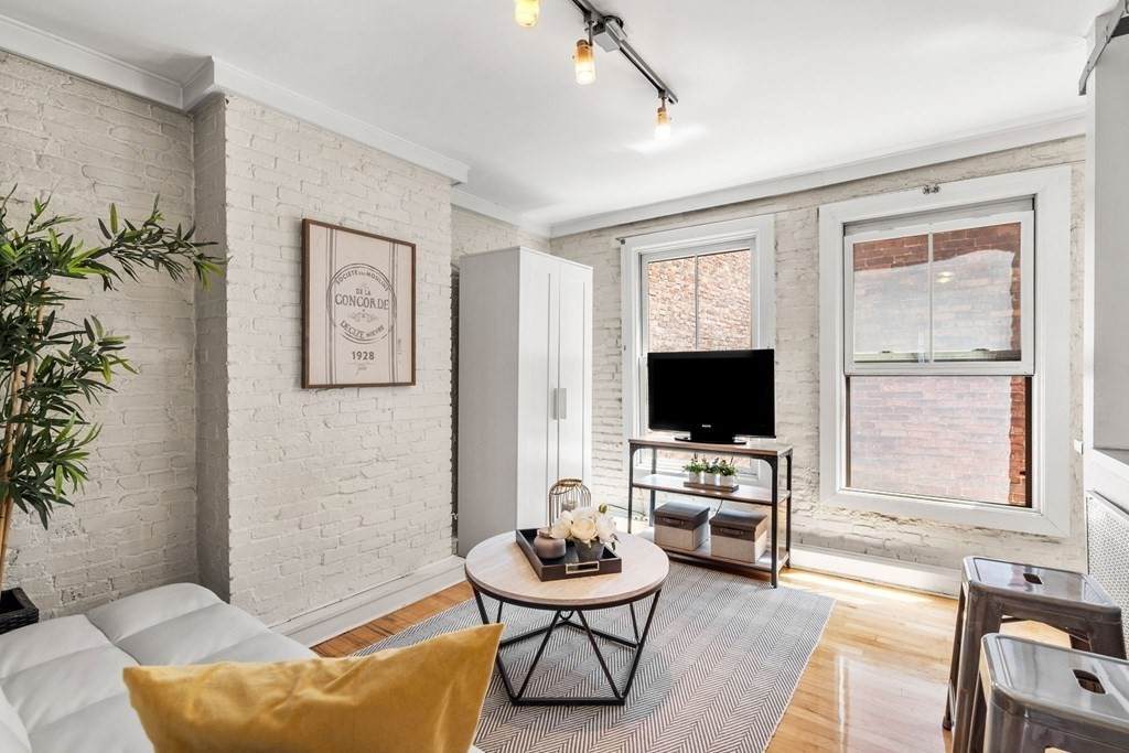 3 Goodwin Place - Photo 1