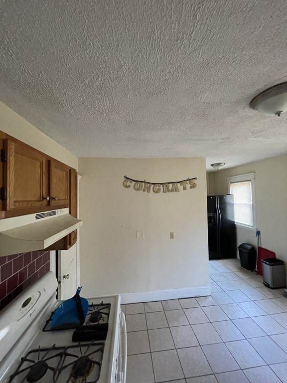 7 Mosgrove Ave - Photo 1