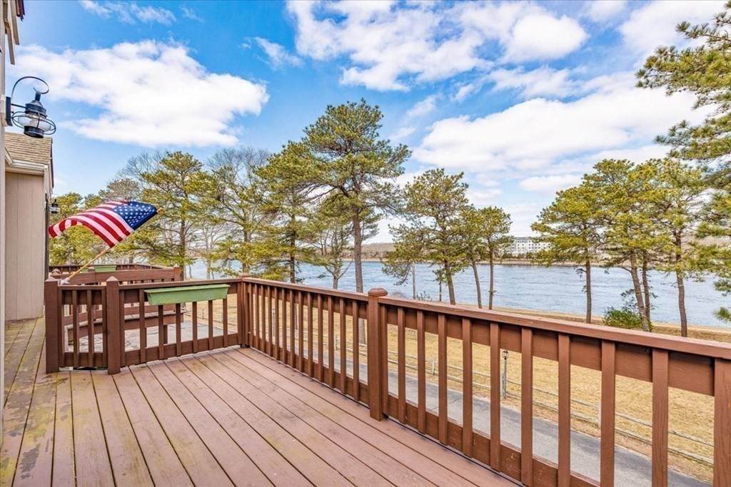 10 Shipyard Way - Photo 1