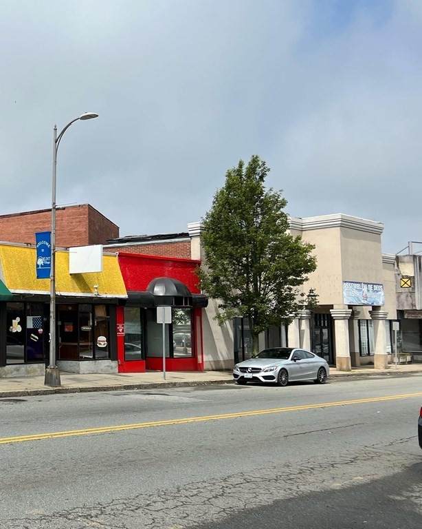 1365 Pleasant St - Photo 1