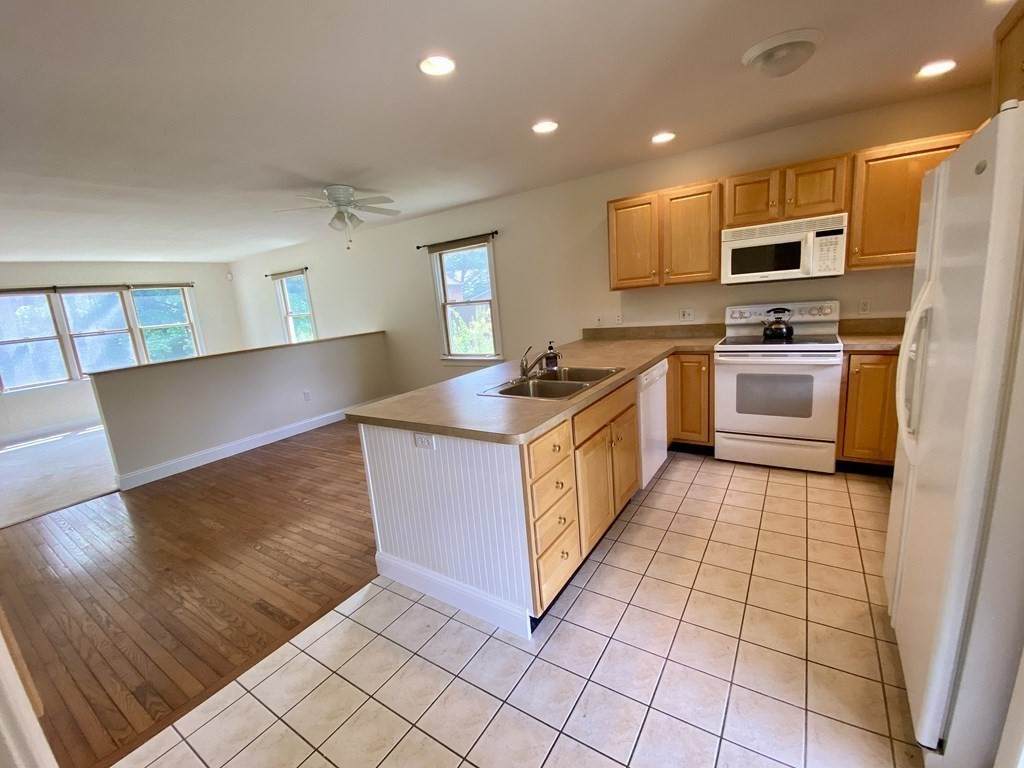 65 Hatfield St - Photo 1