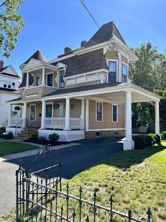 131 Center St - Photo 1
