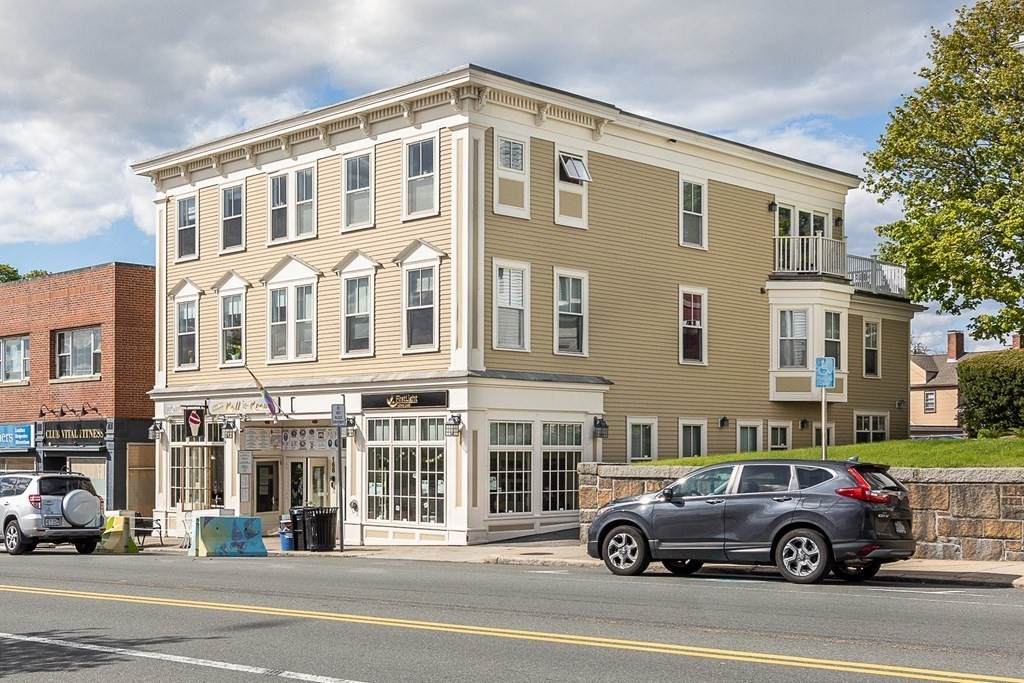 168 Humphrey Street - Photo 1